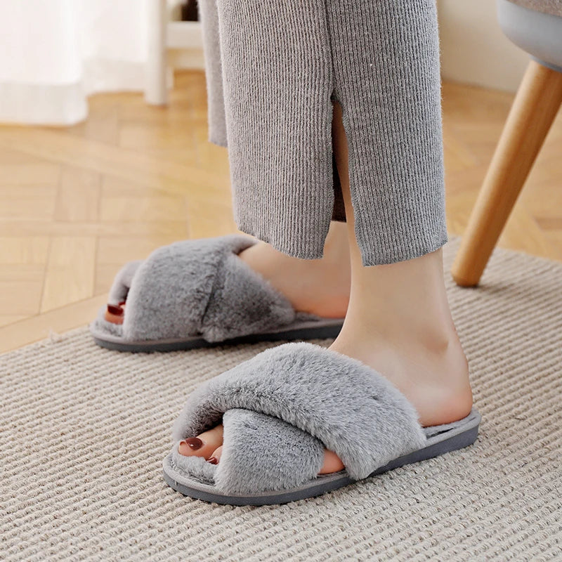 Faux Fur Woman Slippers